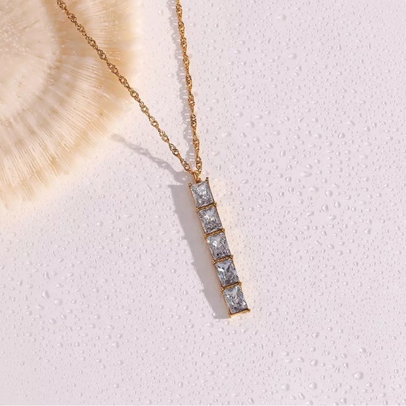 New Luxury 18K Gold Bar Necklace, nice Necklace, cute Necklace - Picture 3 of 5